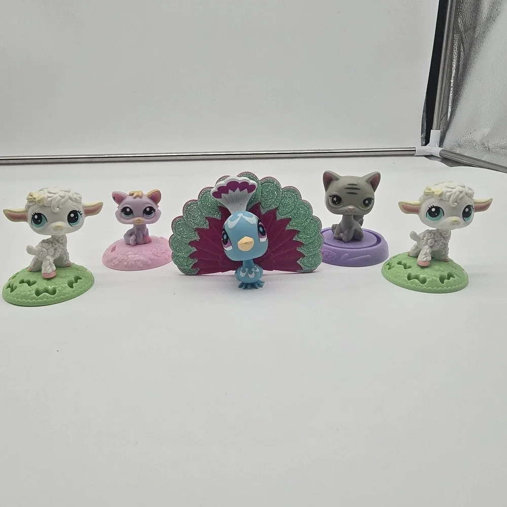 Lot of 4 Hasbro Littlest Pet Shop McDonalds Toys and‎ 1 LPS Peacock Bird